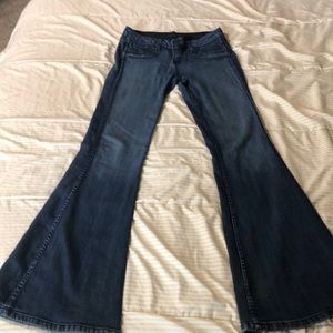 Blue lab size 28 curve flare jeans
